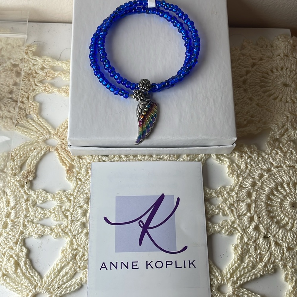 Anne Koplik Angel wing bracelet - Picture 4 of 8